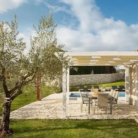 Novena Ii Villa *